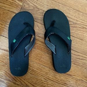 Black Sanuk Flipflops